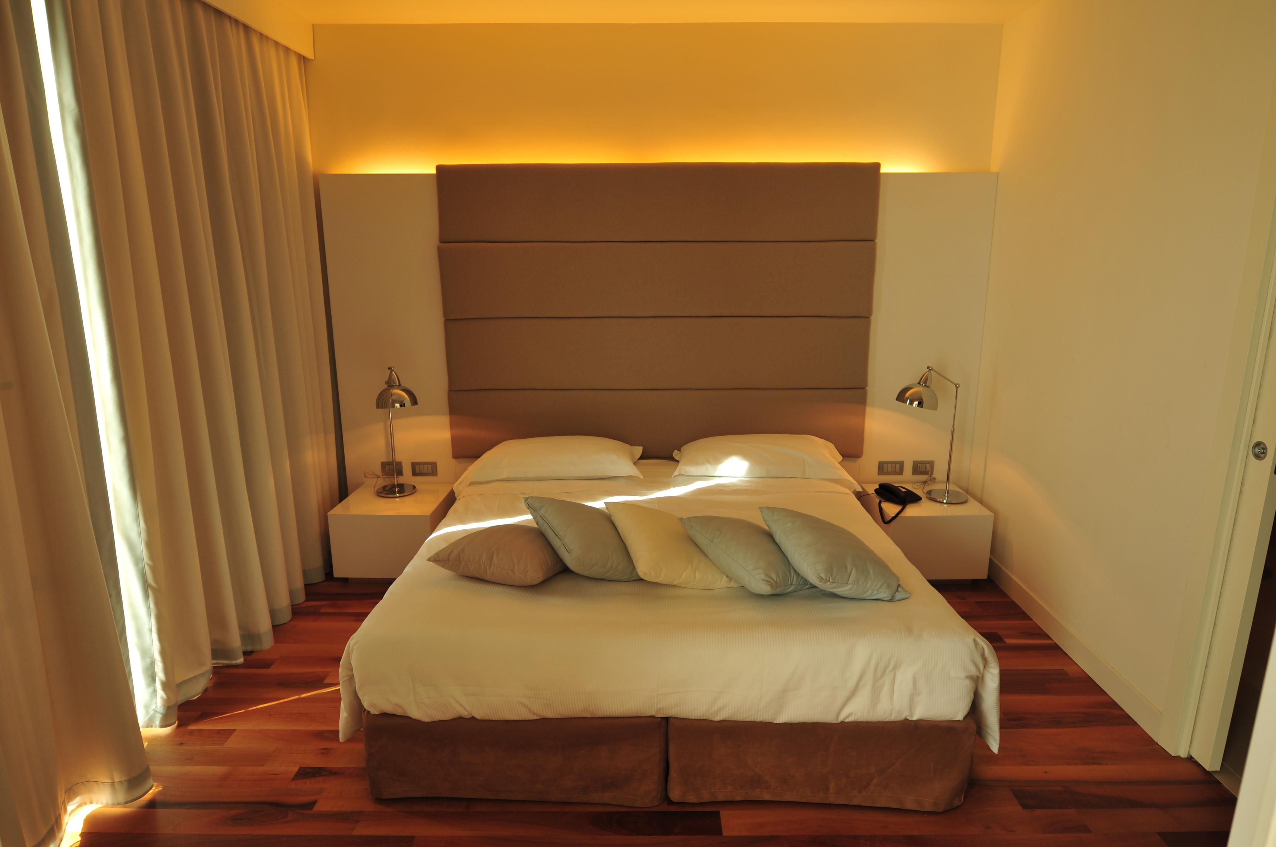 Pisa Tower Plaza Exterior foto A bedroom