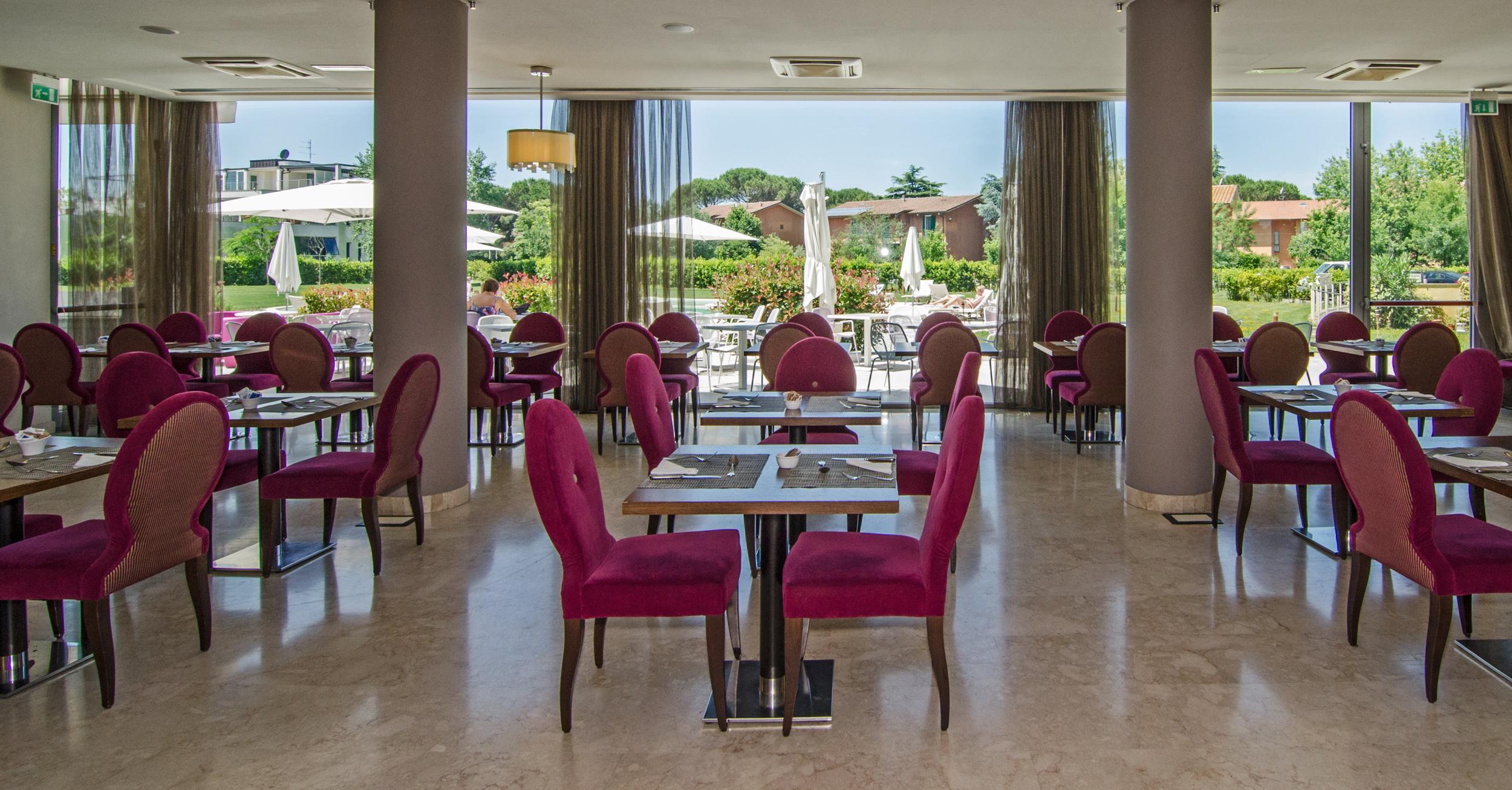 Pisa Tower Plaza Exterior foto Restaurant
