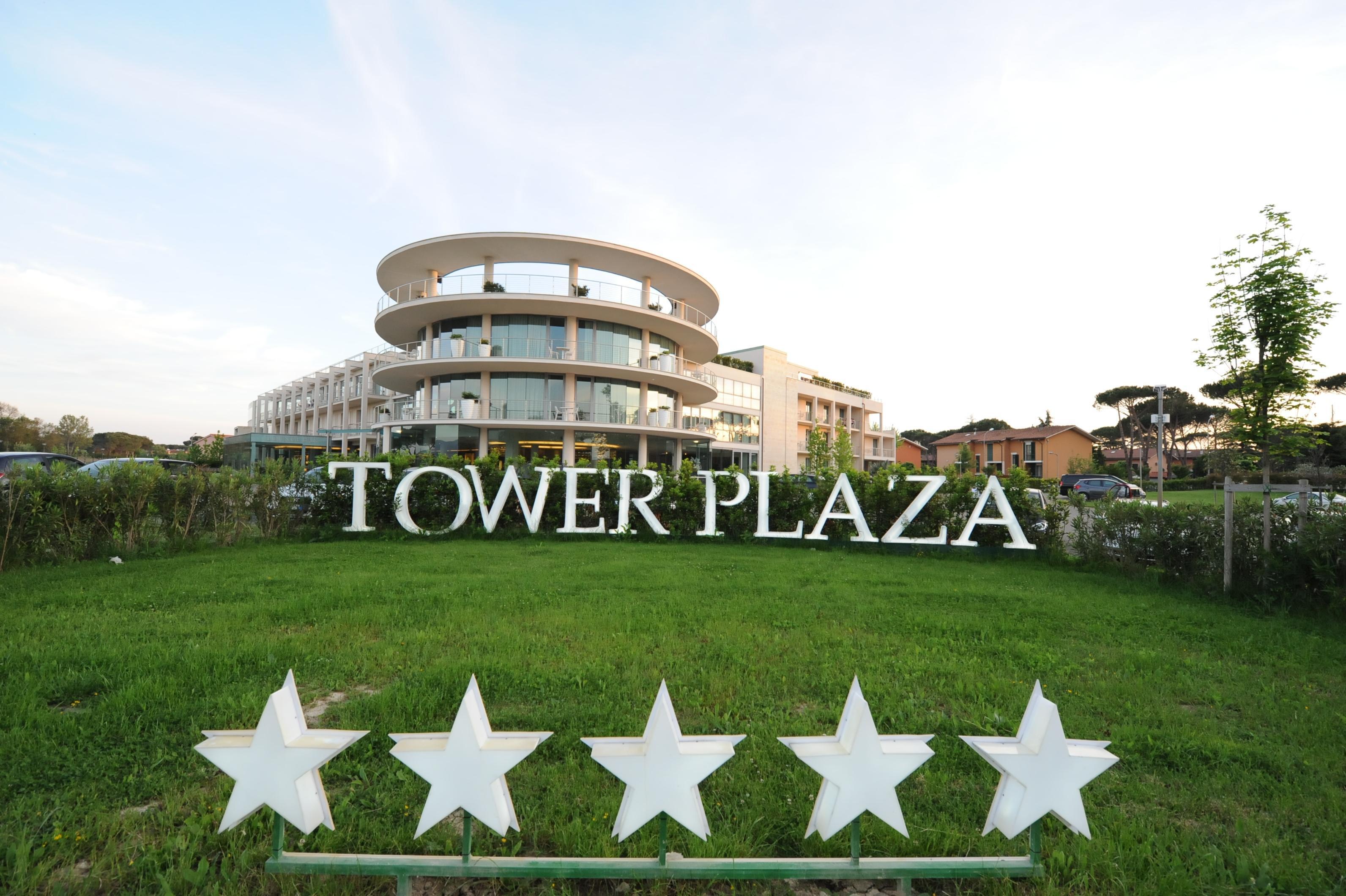 Pisa Tower Plaza Exterior foto Tower Plaza