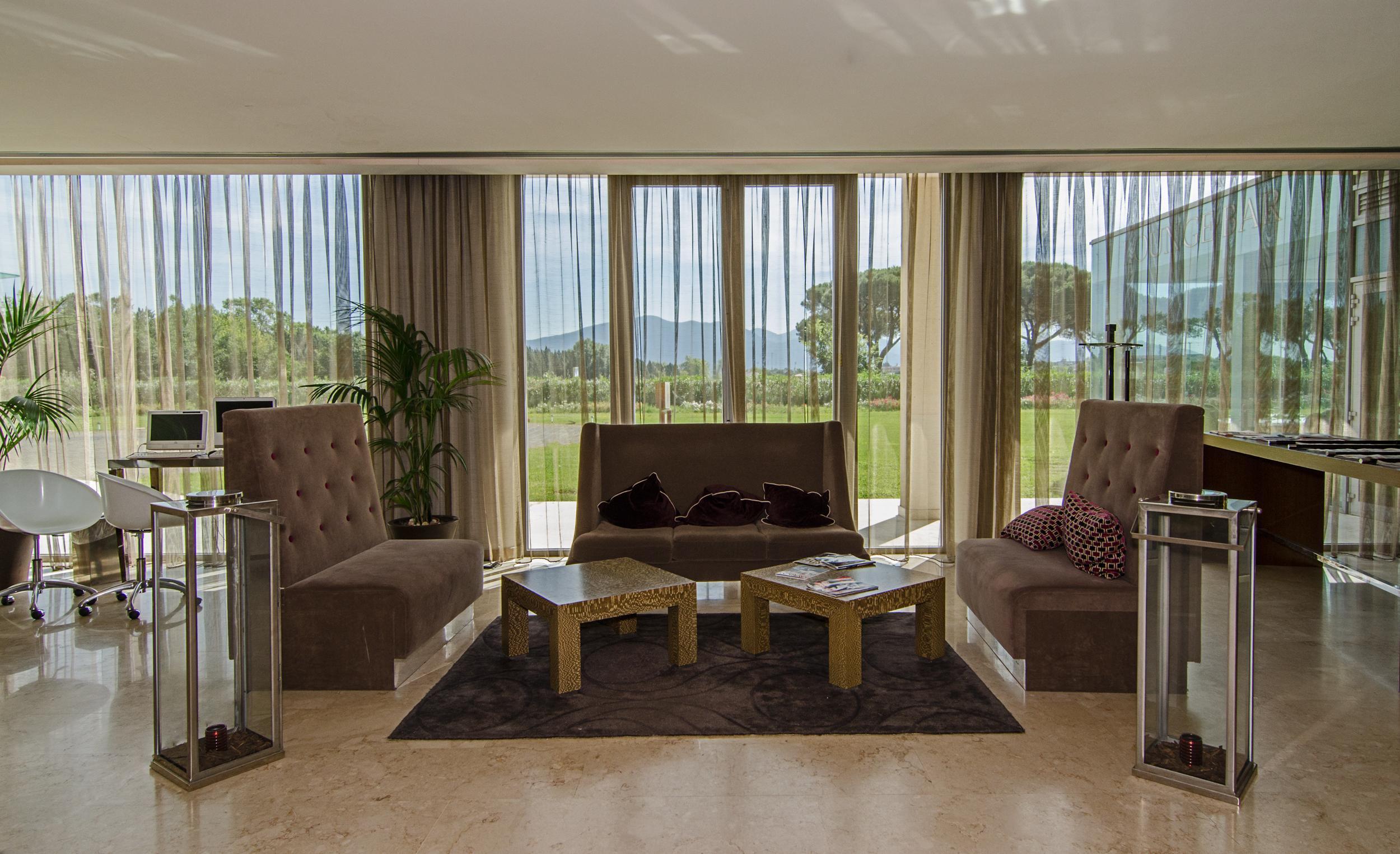 Pisa Tower Plaza Interior foto The interior of the clubhouse