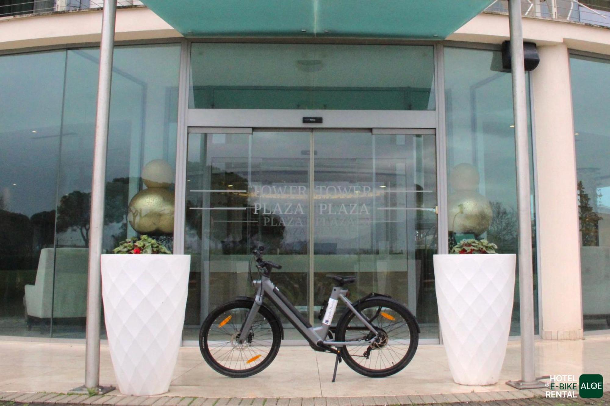 Pisa Tower Plaza Exterior foto The first electric bicycle in the world